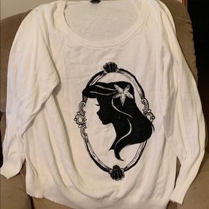 Torrid Ariel size 3 sweater white and black